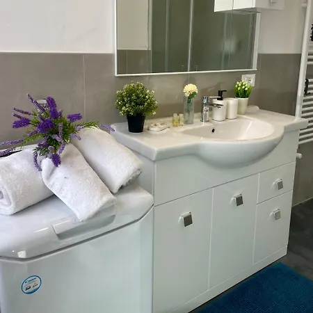 Apartment Bnbook Quadrilocale Italia *